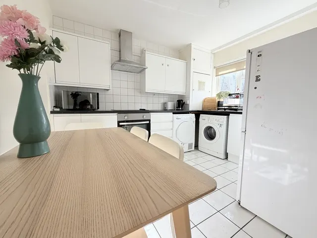 Mitford Road, London, N19, photo 1