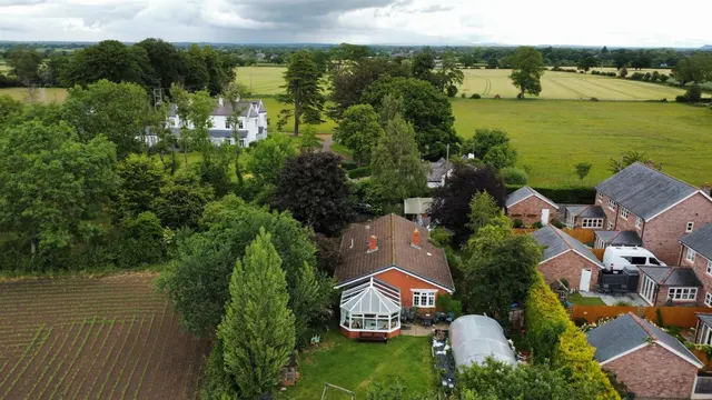 Clovercroft Burton Hall Road, Rossett, LL12, photo 2