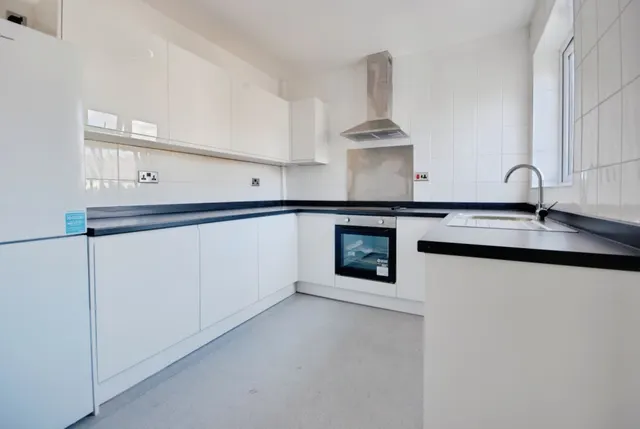Percy Road, Watford, photo 3
