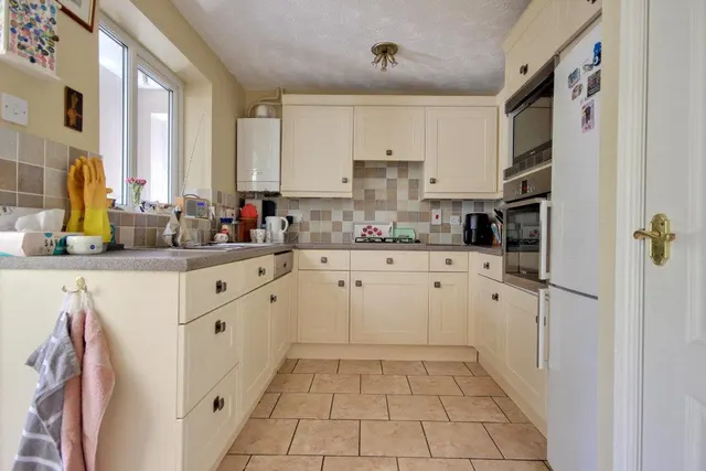 Photo 3 — Mace View, Beverley