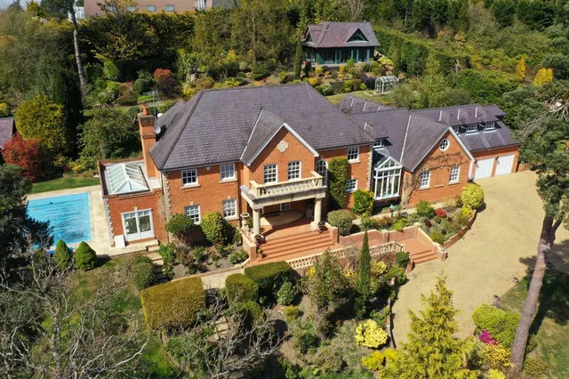 Camp End Road, St George's Hill, Weybridge, Surrey, KT13 0NU, photo 1