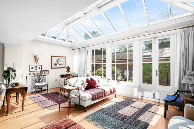 Photo 3 — Cromwell Road, Teddington, TW11 9EN
