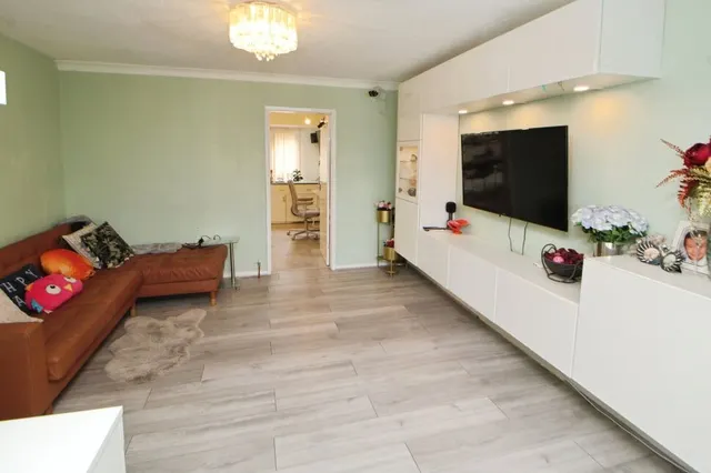 Photo 2 — The Croft, Hadfield, Derbyshire, SK13