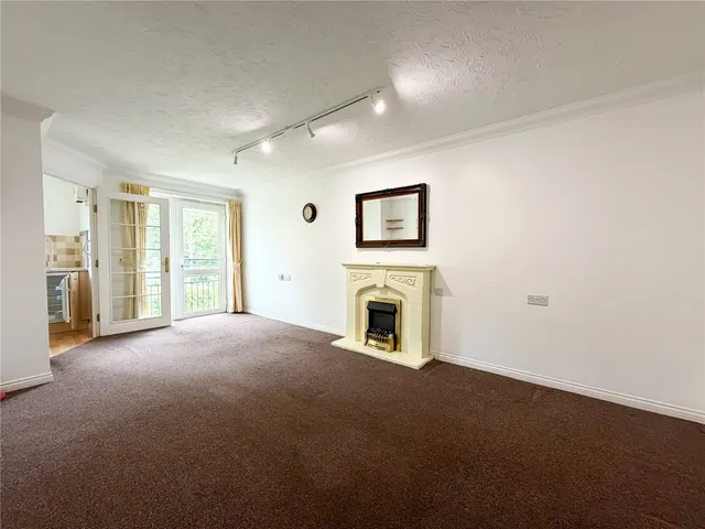Station Road, Addlestone, KT15, photo 3