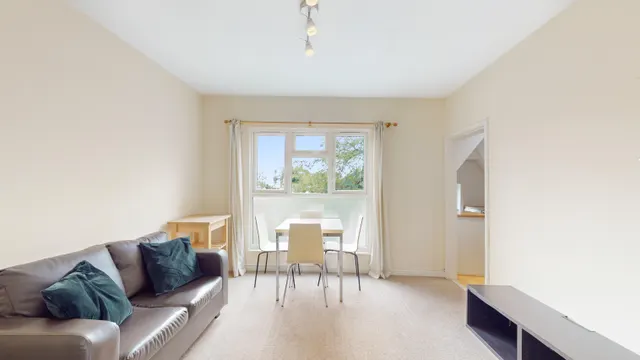 Woodchurch Road, NW6, photo 1