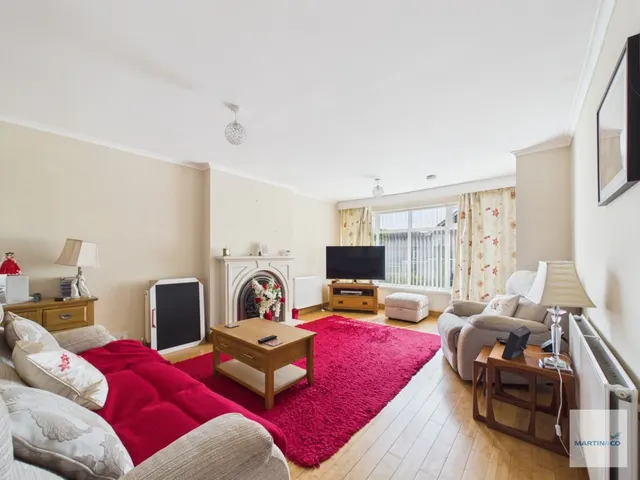 Harcourt Crescent, Nuthall, NG16, photo 2