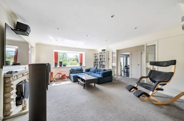 Photo 3 — Southview Road, Warlingham CR6 9JE