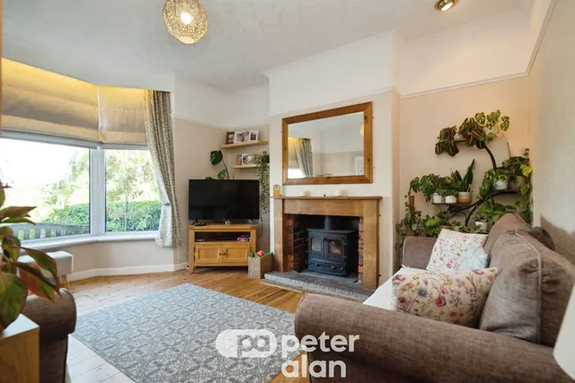 Fairfield Terrace, Pontypool, NP4, photo 2