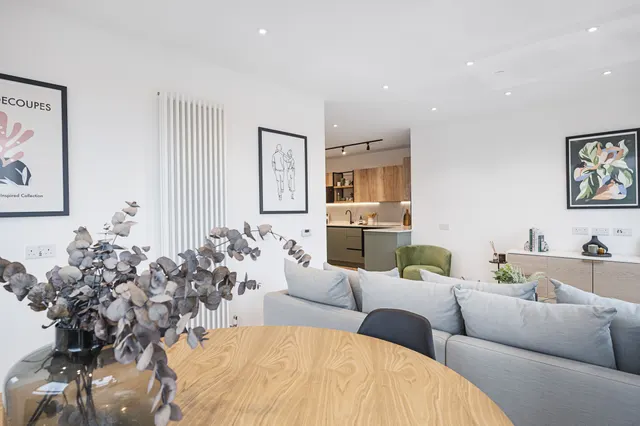 Photo 2 — A803 Icon Heights, 46 High Road, London
