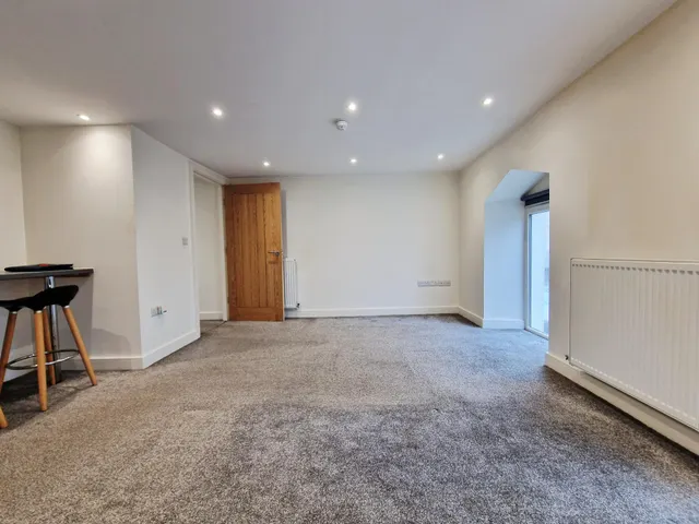 Photo 2 — Alfmill, Darwen, Darwen, Lancashire, BB3 2EB