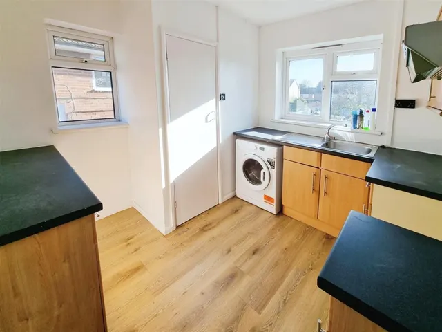 Photo 2 — Gloucester Crescent, Rushden