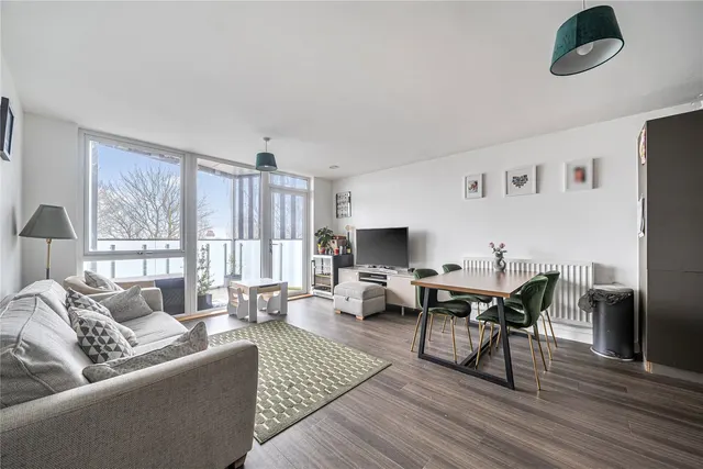 Photo 2 — Summit House, Glebe Way, West Wickham, BR4