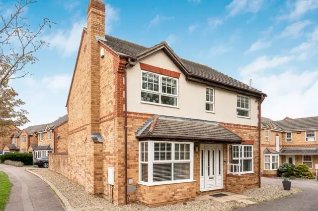 Bowland Drive, Emerson Valley, Milton Keynes, Buckinghamshire, MK4 2DN, photo 1