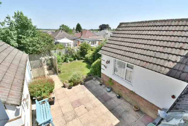 Holloway Avenue, BH11, photo 3
