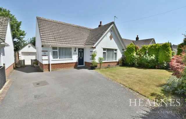 Holloway Avenue, BH11, photo 1