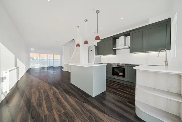 Elm Grove, Wimbledon, London, SW19, photo 1