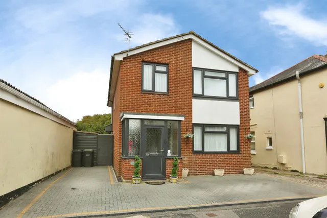 Exmouth Road, Gosport, photo 1
