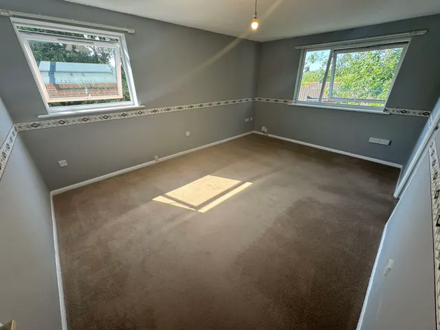 Huxley Close, Northolt, UB5, photo 3