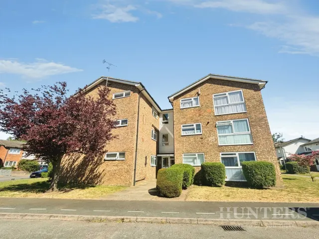 Chiswick Close, Beddington, photo 1