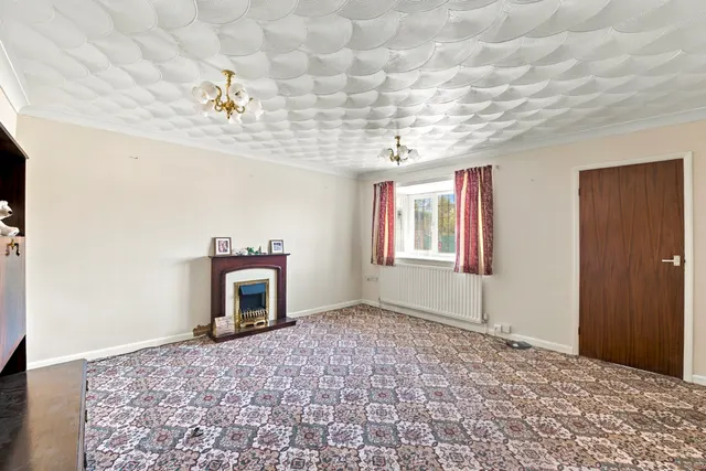 Snetterton Close, Lincoln, LN6, photo 3
