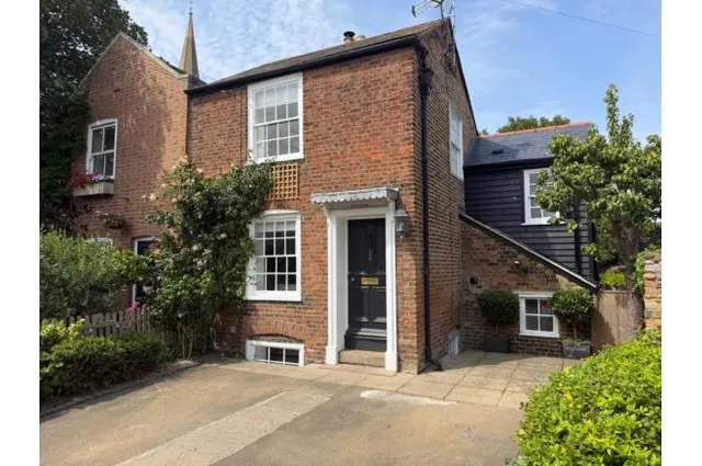 West Street, Deal, photo 1