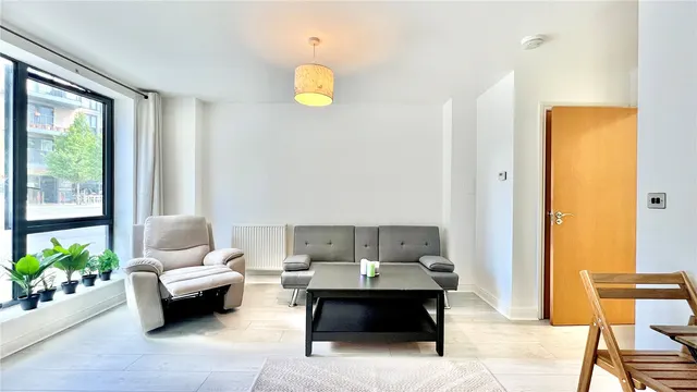 Charcot Road, Colindale, NW9, photo 2