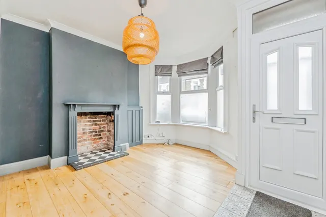 Inverness Place, Roath, CF24, photo 3