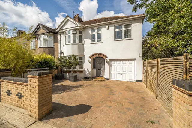 Hill View Drive, Welling, DA16, photo 1