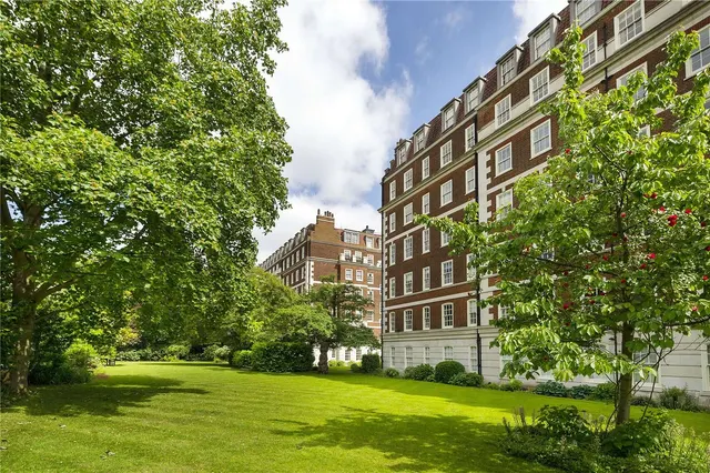 Campden Hill Gate, Duchess Of Bedford's Walk, London, W8 7QJ, photo 1