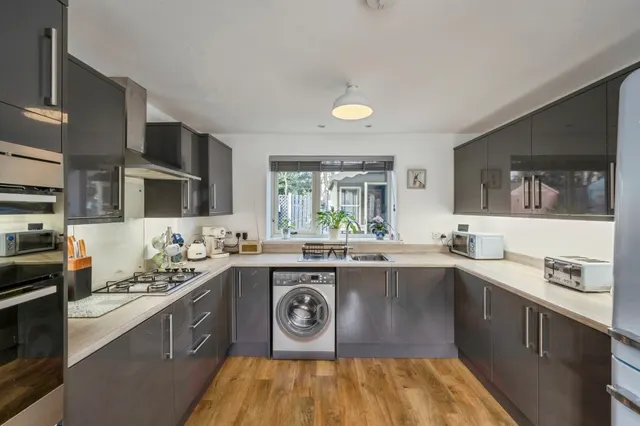 Thurnscoe Hall Mews, Thurnscoe, S63, photo 3