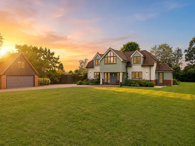 Brentwood Road, Ongar, CM5, photo 1