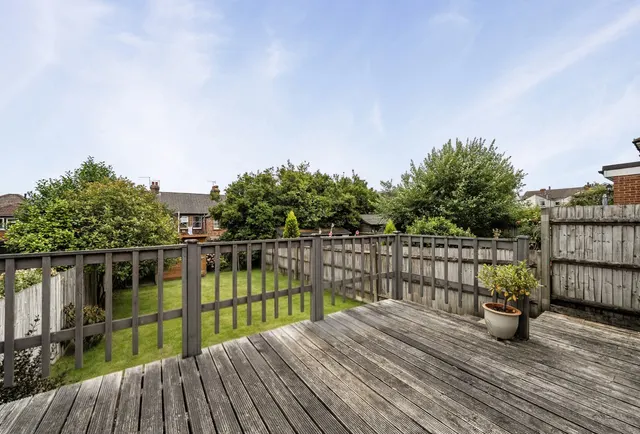 Weare Road, Tunbridge Wells, TN4 9DG, photo 1