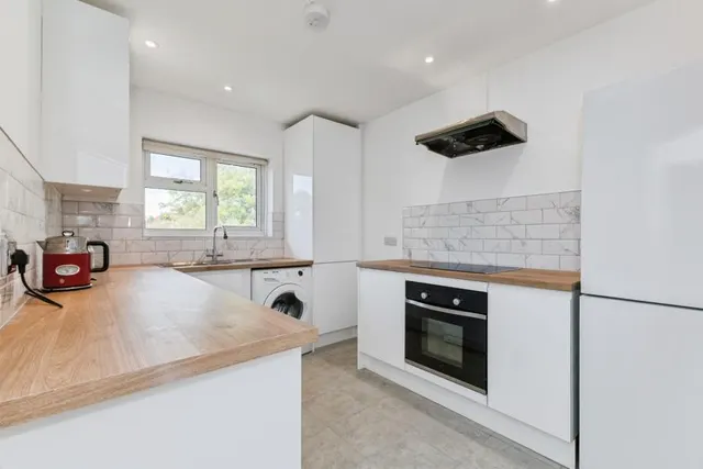 Epsom Road, Sutton, SM3, photo 2