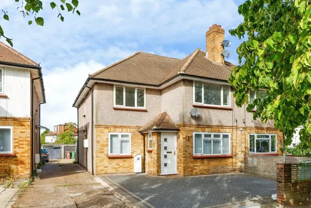 Epsom Road, Sutton, SM3, photo 1