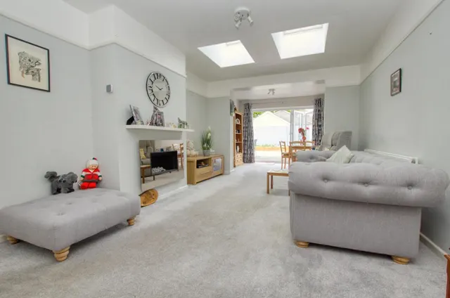 Wingate Drive, Southampton, SO19, photo 3