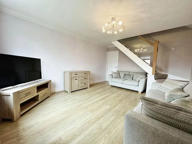 Shevington Close, Widnes, WA8, photo 2