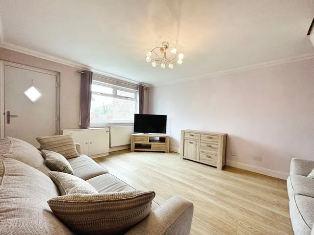 Shevington Close, Widnes, WA8, photo 3