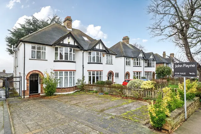 Shrewsbury Lane, SE18, photo 1
