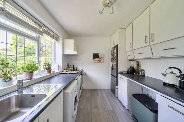 Avon Mews, Pinner, HA5, photo 3