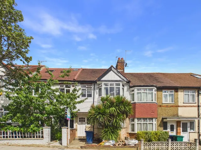 Long Lane, London, N3, photo 1