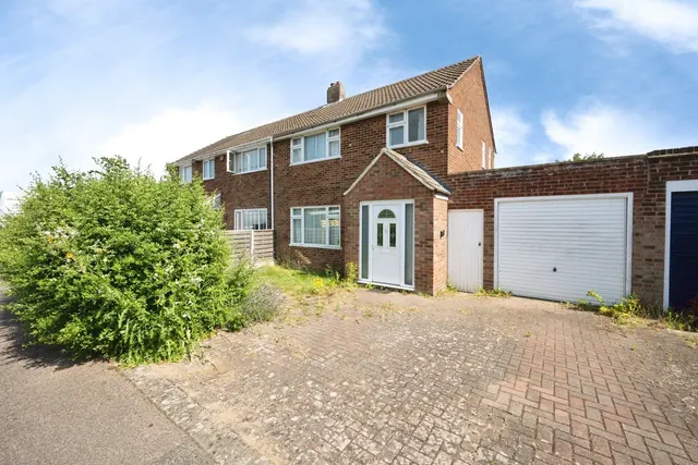 Aspen Avenue, Bedford, Bedfordshire, MK41, photo 1