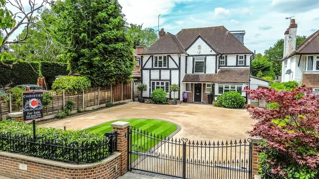 Sandy Lane, South Cheam, Surrey, SM2 7EP, photo 1