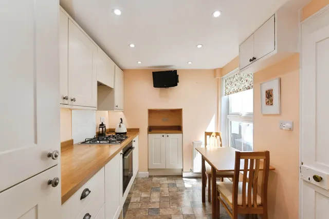 Treneglos Terrace, Newlyn, TR18, photo 3