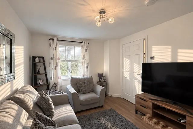 Rosslyn Court, Kirkcaldy, KY1, photo 3