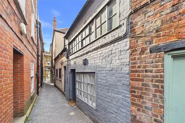 The Chewar, Buckingham, MK18, photo 1