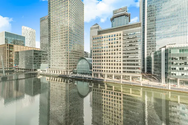 South Quay Square, London, E14, photo 2