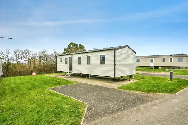 Thorness Lane, Cowes, PO31, photo 1