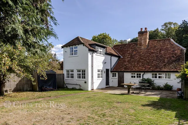 Mill Road, Husbourne Crawley, photo 1