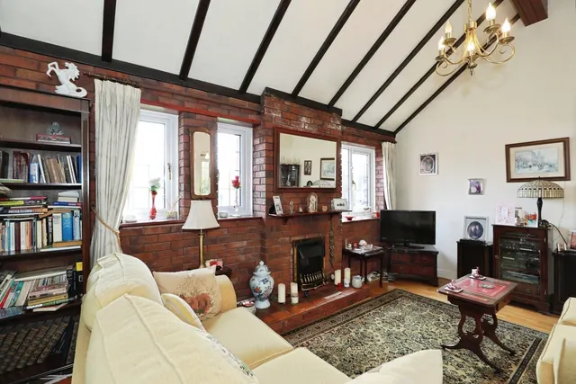 Photo 2 — Dunham Crescent, Crewe, Cheshire, CW2