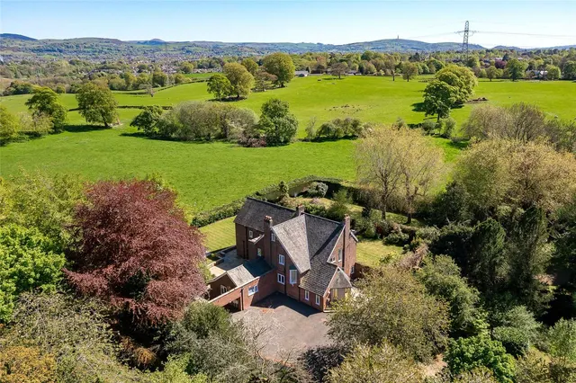 Macclesfield Road, Prestbury, SK10, photo 2